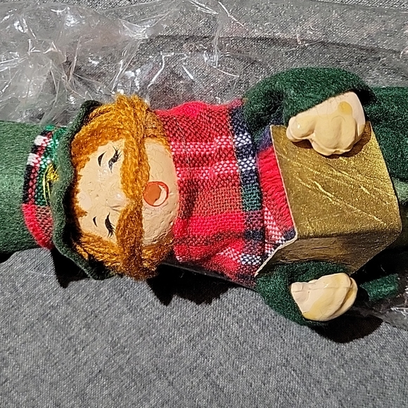 Christmas TREES decoration by innovation made taiwan singer figure canada Noël - Picture 9 of 13